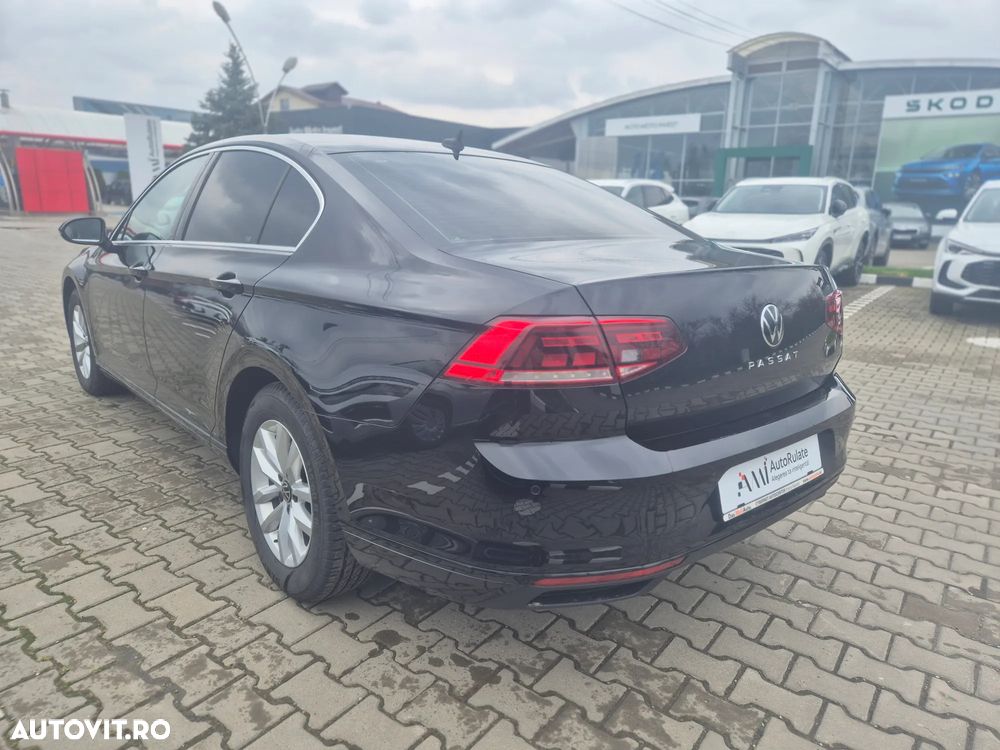 Volkswagen Passat 2.0 TDI DSG Comfortline - 5
