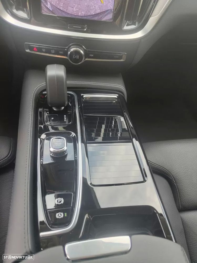 Volvo V60 2.0 T6 AWD TE Plus Bright — fotografia 14