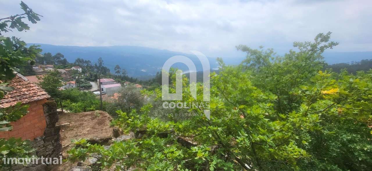 Ruína em terreno urbano com vista Rio Vouga + terreno rústico - Grande imagem: 4/35