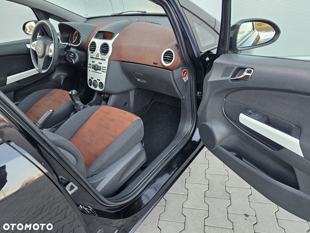 Opel Corsa 1.4 16V Satellite - 7