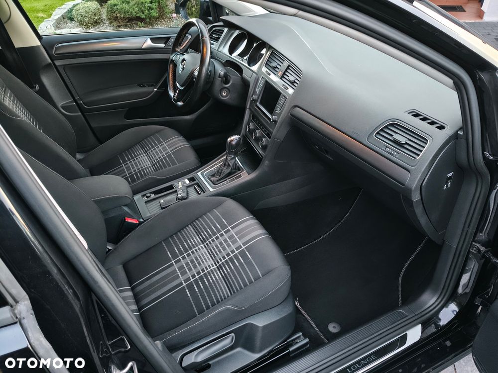 Volkswagen Golf 1.2 TSI BlueMotion Technology DSG Lounge - 9