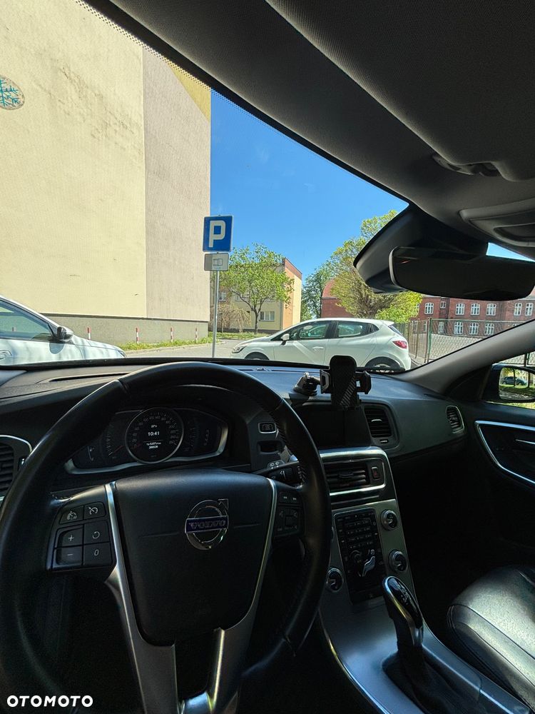 Volvo V60 D3 AWD - 14