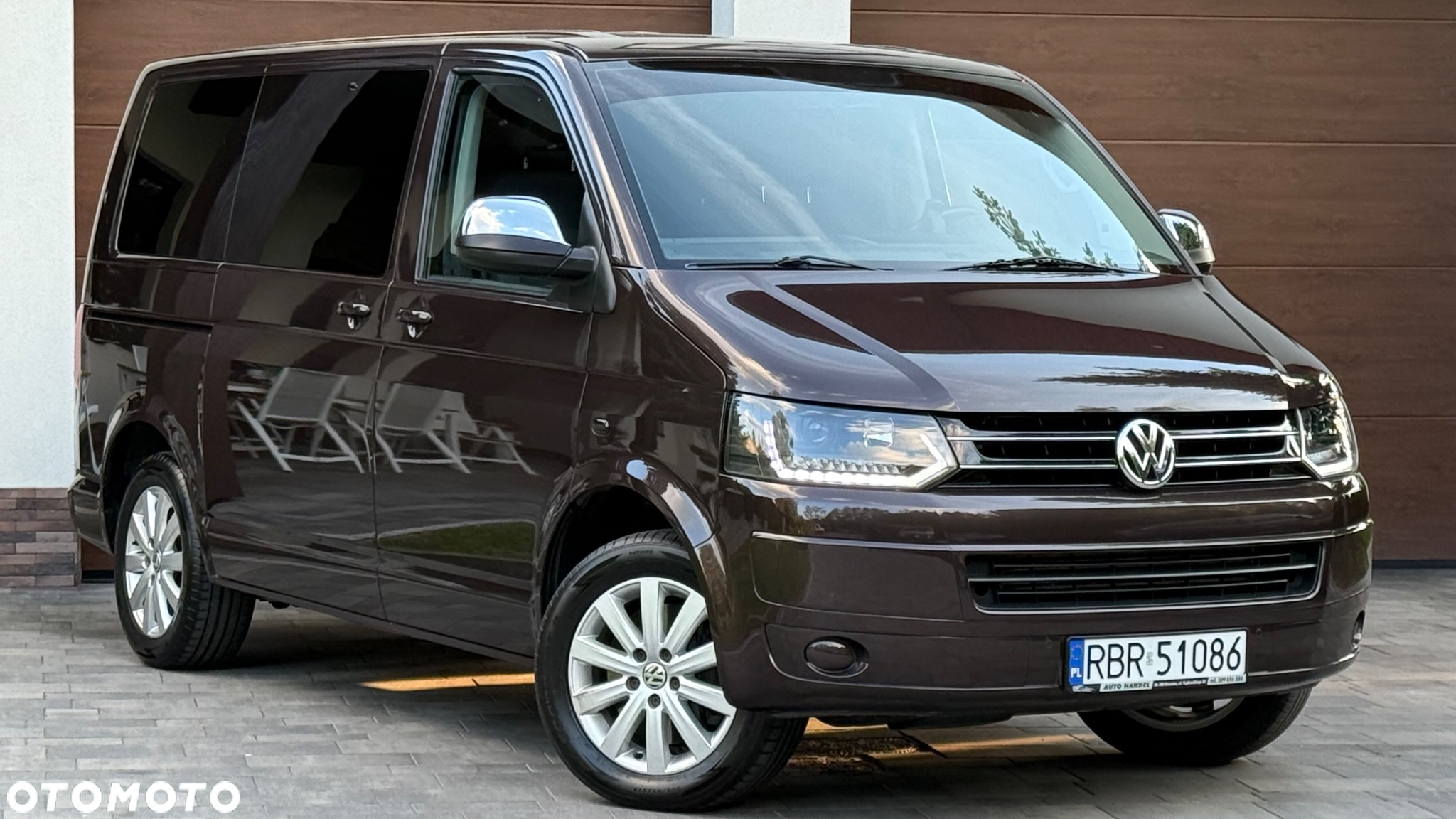 Volkswagen Multivan - 17