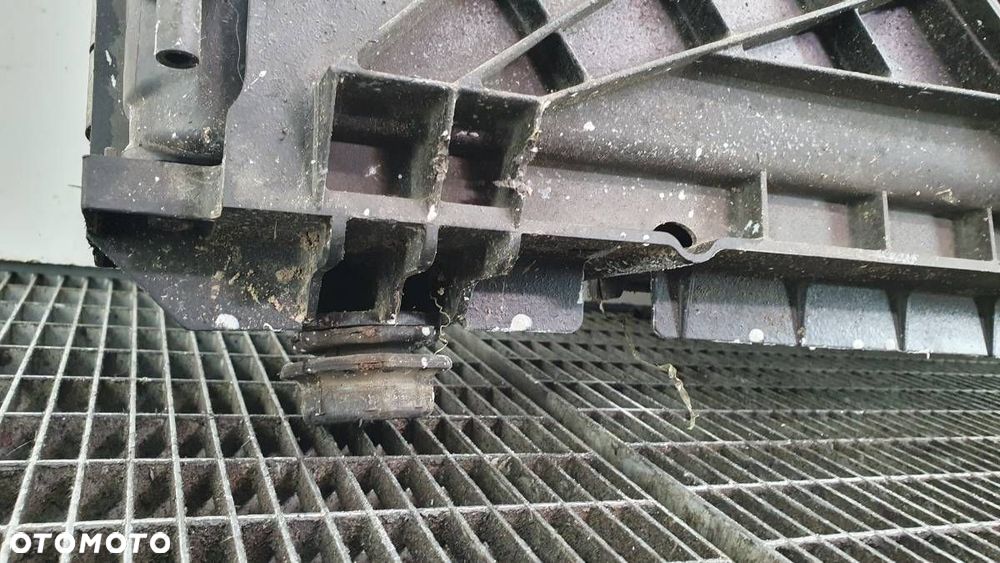 CHŁODNICA WENTYLATOR WODY KLIMATYZACJI INTERCOOLER COROLLA E15 1.4 D4D 2008 - 9