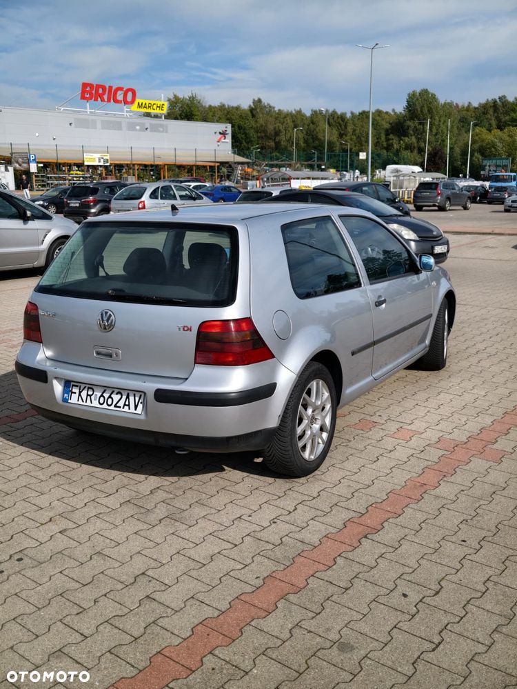 Volkswagen Golf - 4