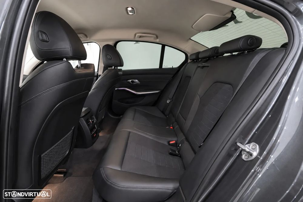 BMW 330 e Auto - 15