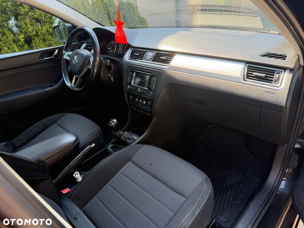 Skoda RAPID 1.2 TSI Elegance - 7