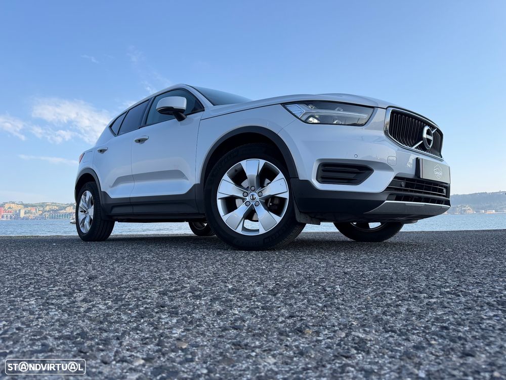 Volvo XC 40 1.5 T3 Momentum Geartronic - 14