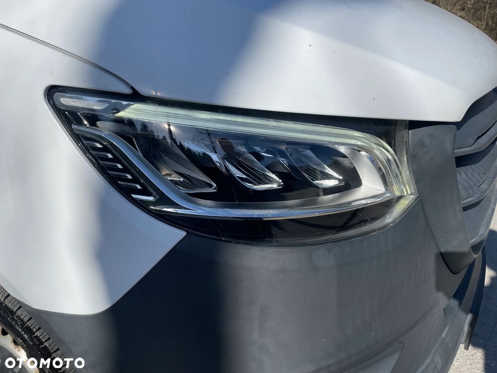 Mercedes-Benz SPRINTER - 15