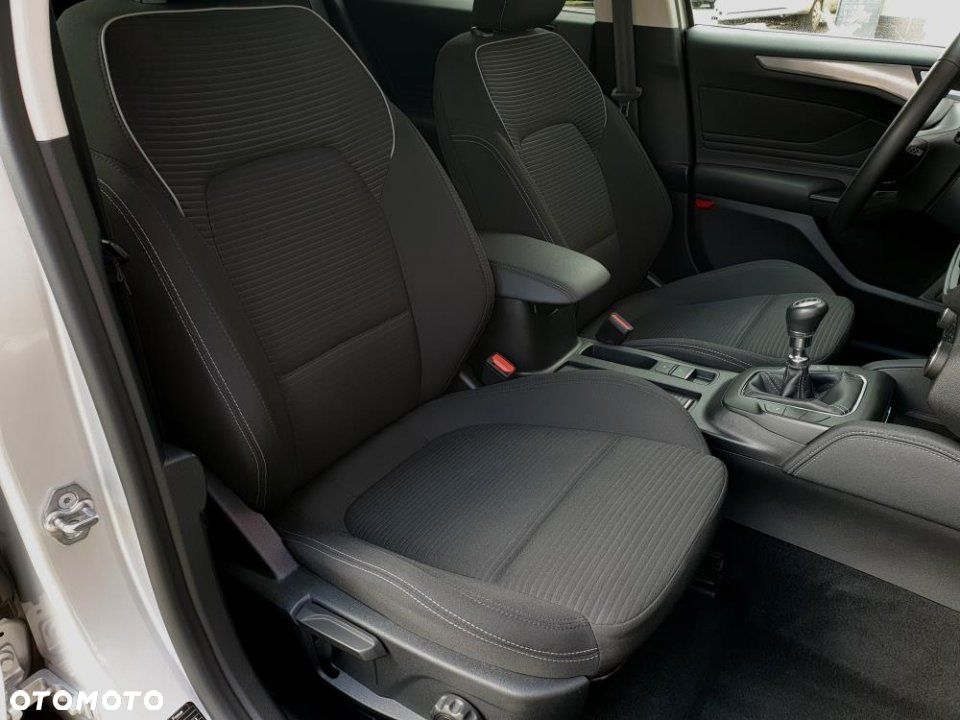 Ford Focus - 34