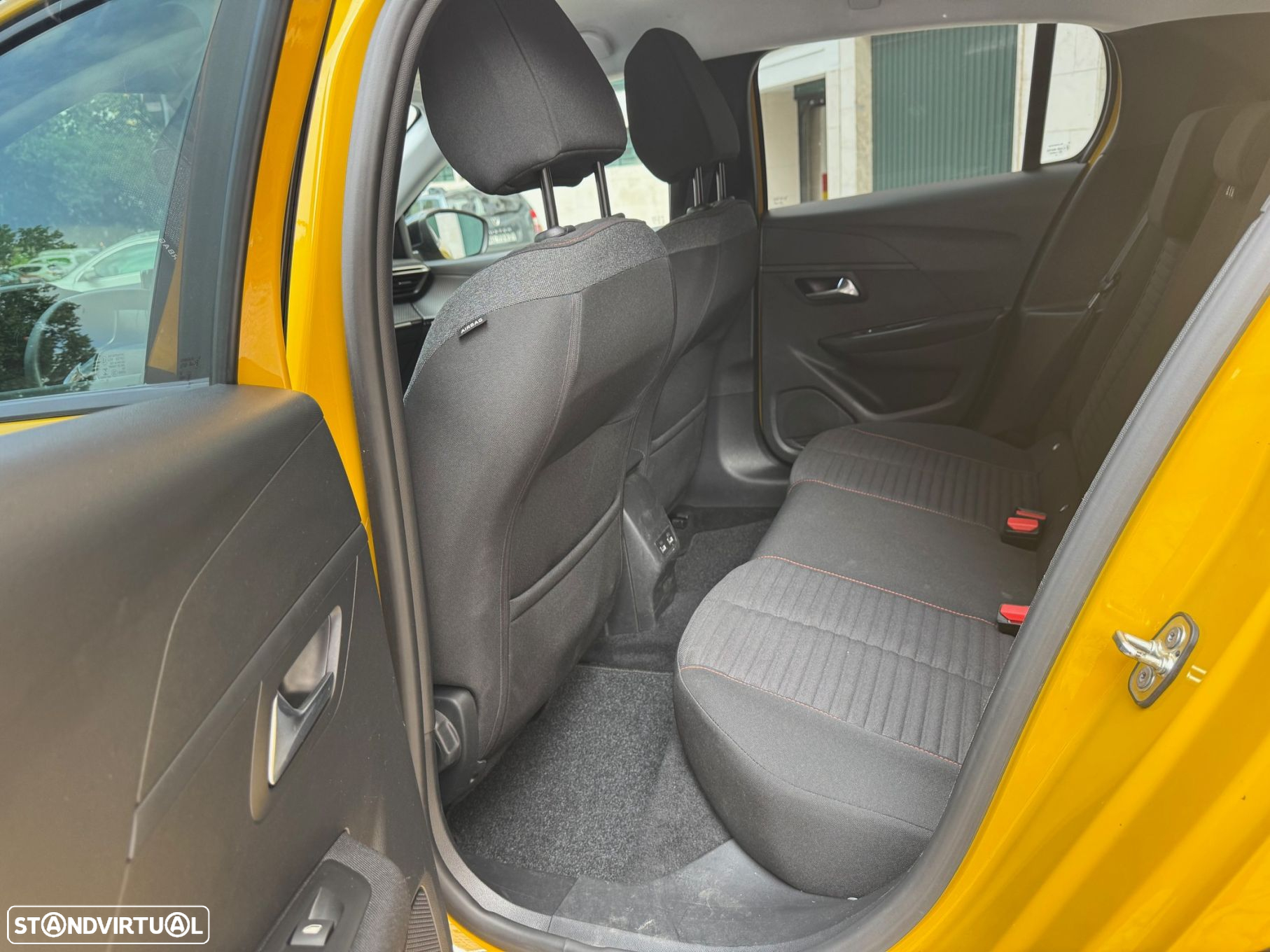 Peugeot e-208 50 kWh Allure - 16