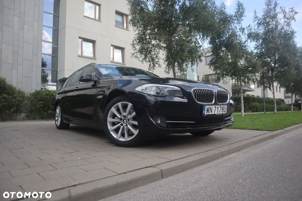BMW Seria 5 528i xDrive Sport-Aut - 8