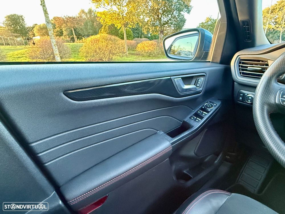 Ford Kuga 2.5 PHEV ST-Line X - 18