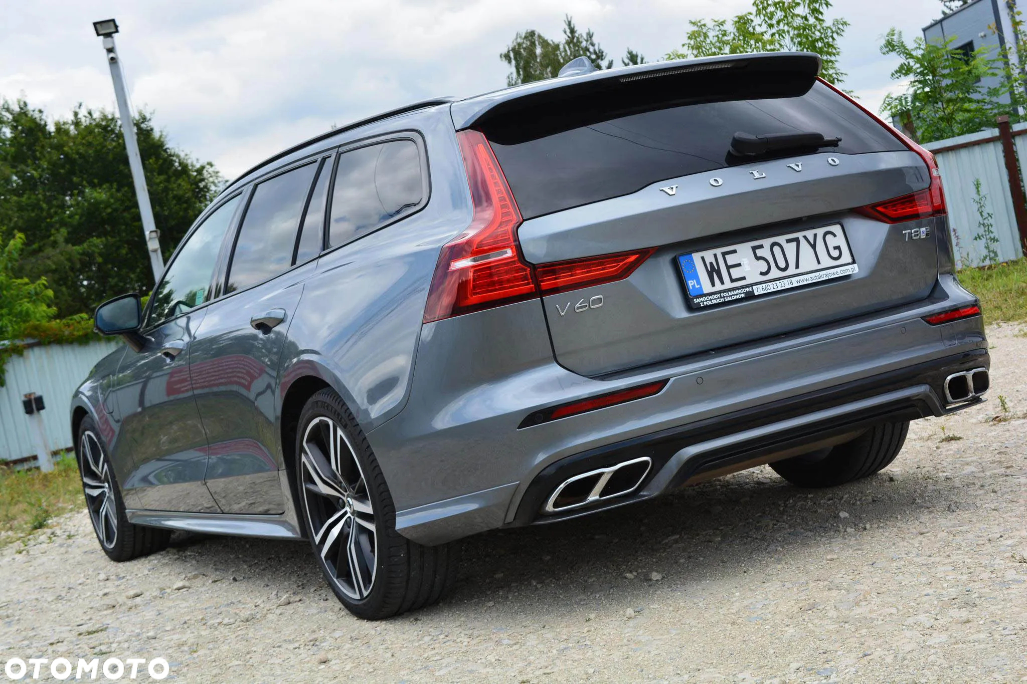 Volvo V60 T8 AWD Plug-In Hybrid R-Design - 5