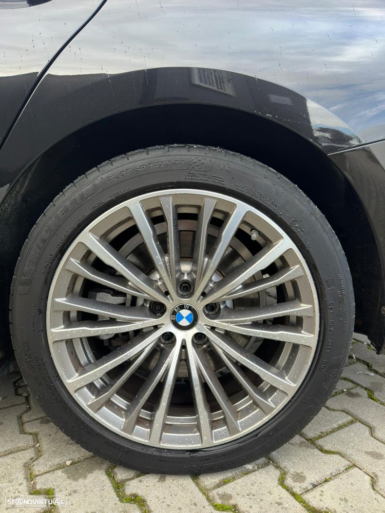 BMW 330 e Aut. Luxury Line - 10