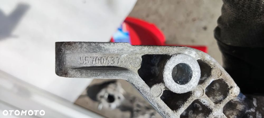 PODUSZKA SKRZYNI BIEGÓW FIAT GRANDE PUNTO 1.2-1.4 - 4