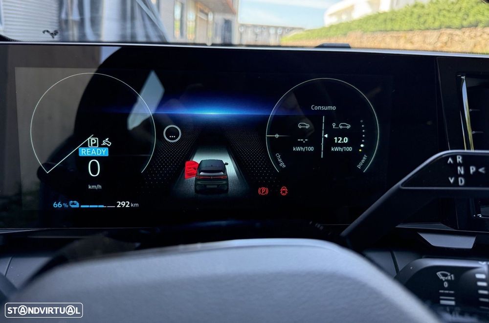 Renault Mégane E-Tech - 32