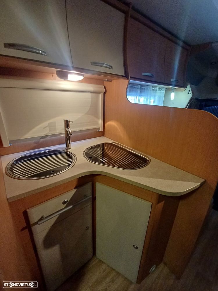 Ford Transit Challenger Genesis 58 - 12