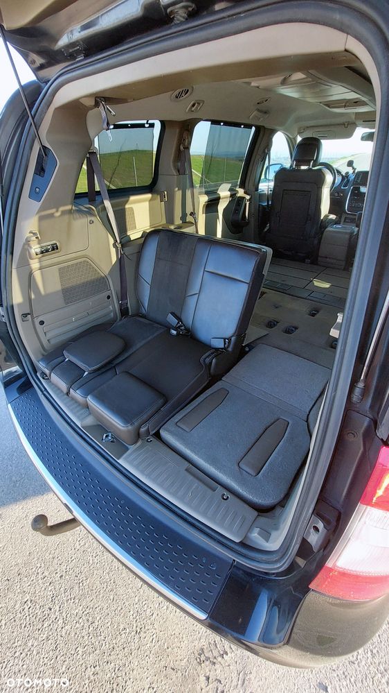 Lancia Voyager 3.6 Platinum - 31