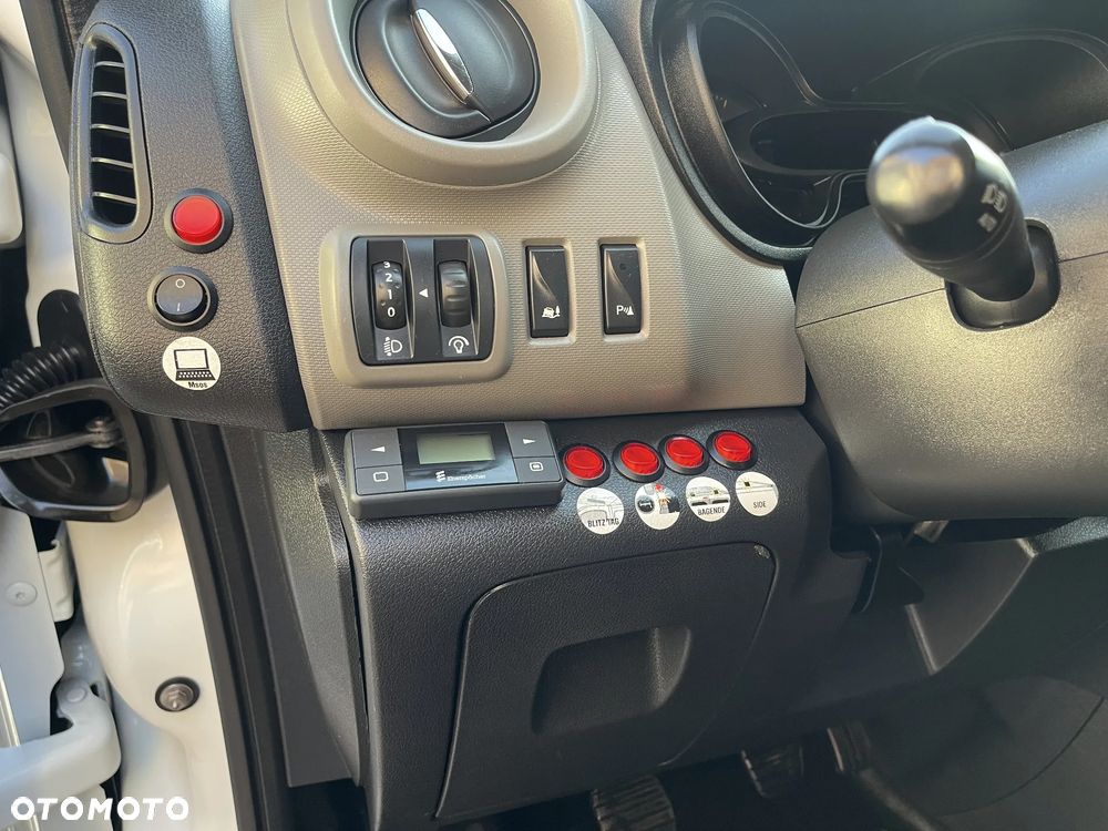 Renault Trafic Warsztat Sortimo - 24