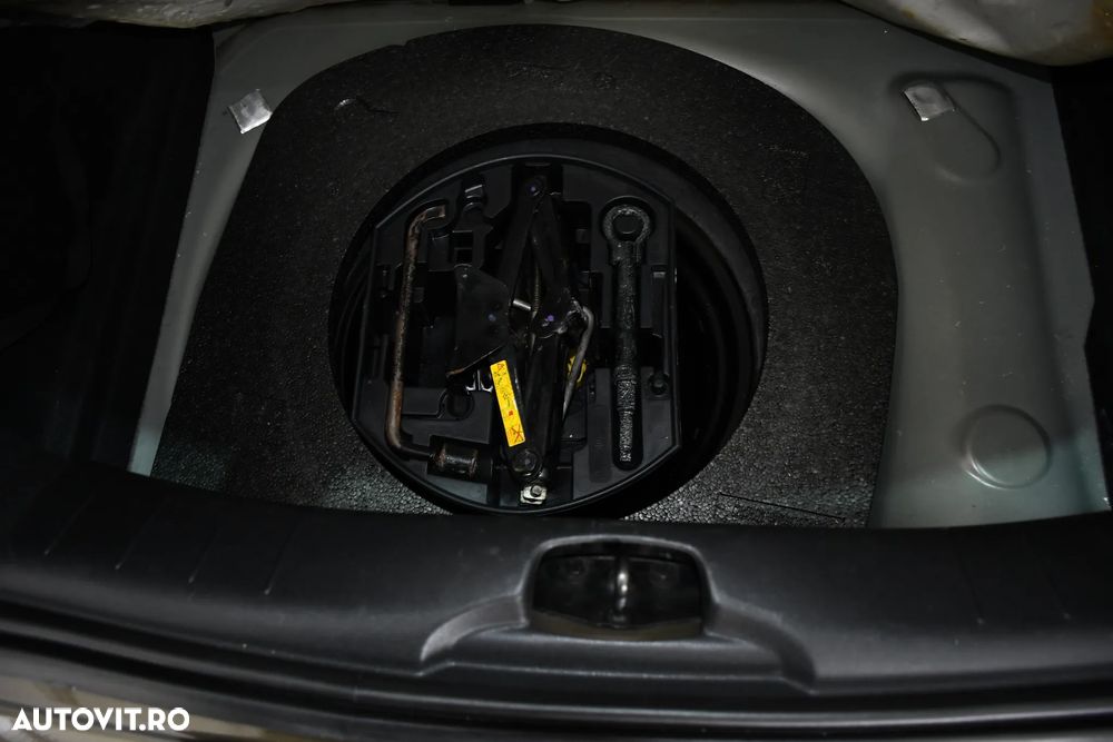Citroën DS3 1.6 e-HDi Airdream BVM So Chic - 25