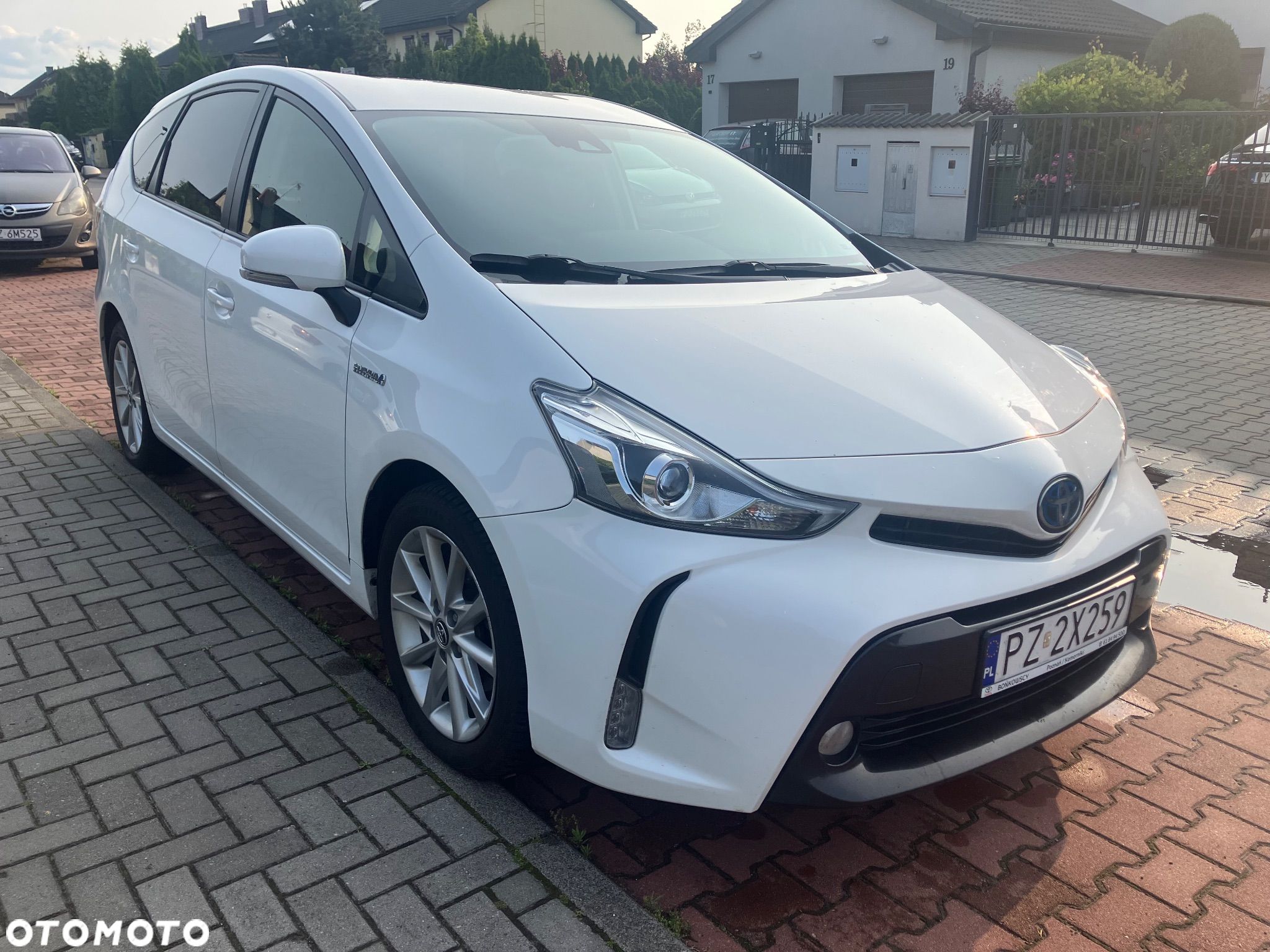 Toyota Prius+ Hybrid 135 Comfort - 1