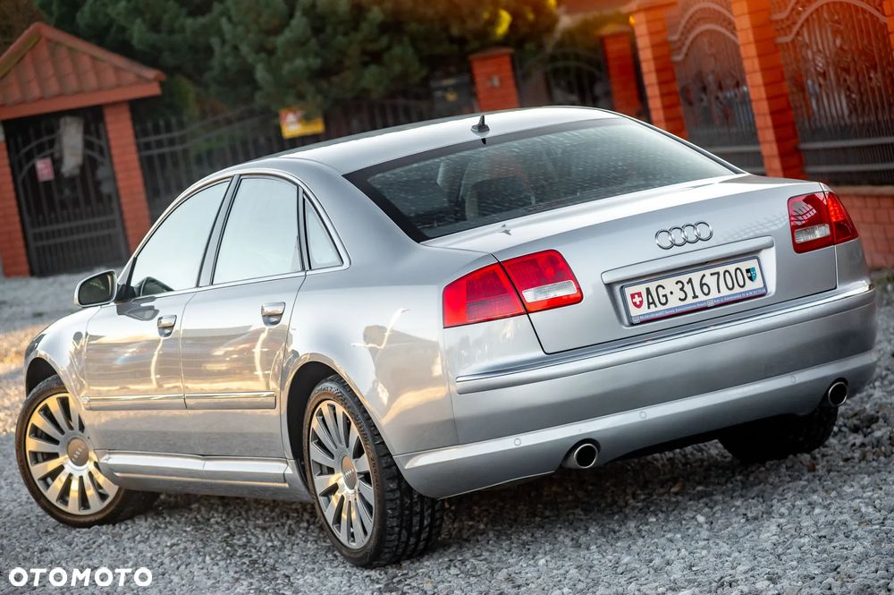 Audi A8 4.2 Quattro - 13