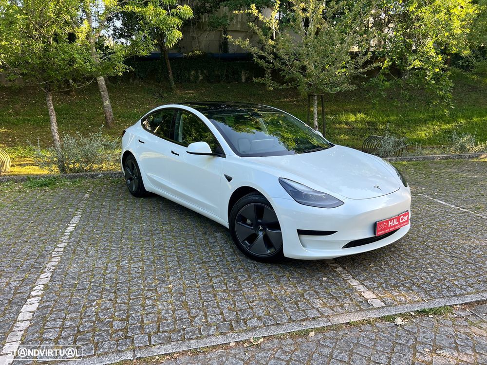 Tesla Model 3 Standard Range Plus RWD - 3
