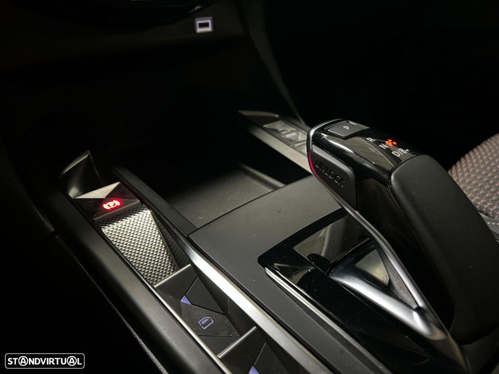 DS DS3 Crossback E-Tense Performance Line - 11