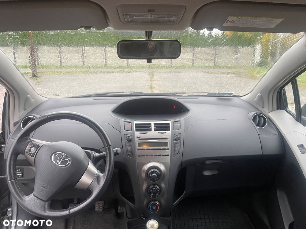 Toyota Yaris 1.4 D-4D - 7