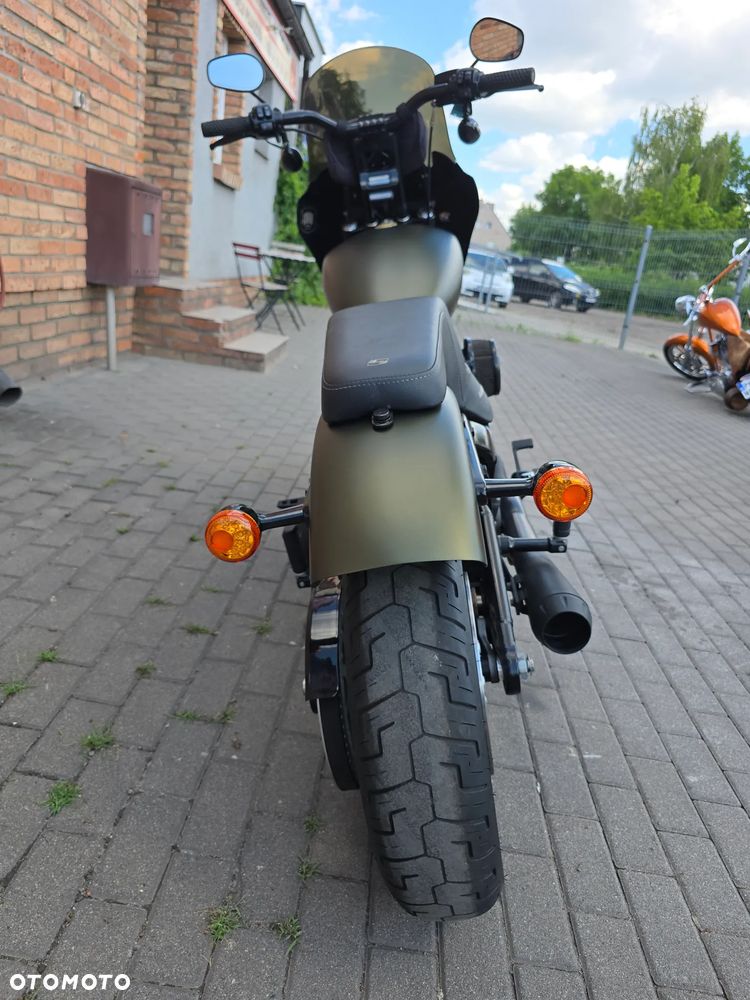 Harley-Davidson Dyna Street Bob - 7