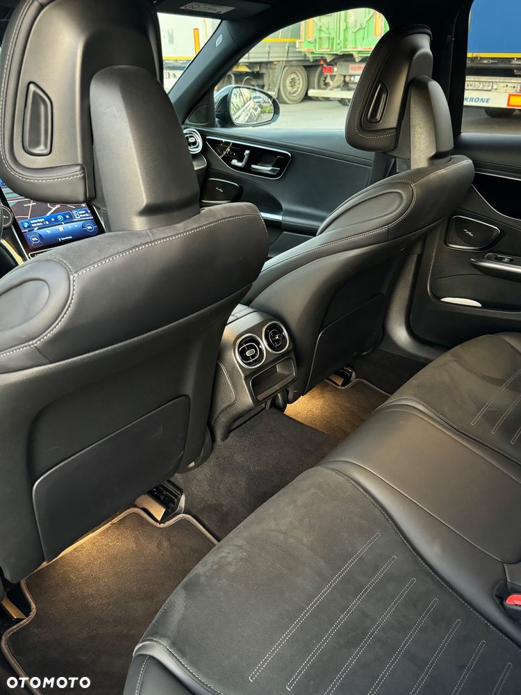 Mercedes-Benz Klasa C 200 mHEV 4-Matic AMG - 19