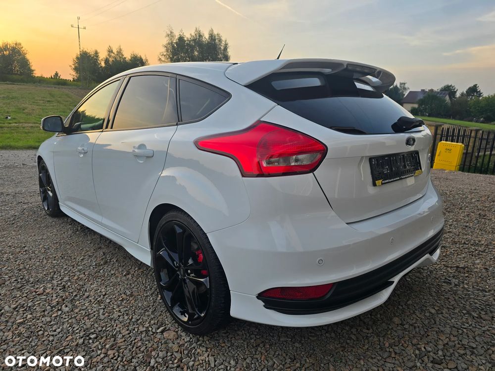 Ford Focus - 12