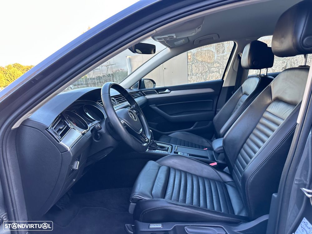 VW Passat Variant 2.0 TDi Highline DSG - 34