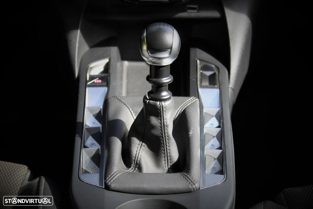 DS DS3 Crossback 1.2 PureTech So Chic - 18
