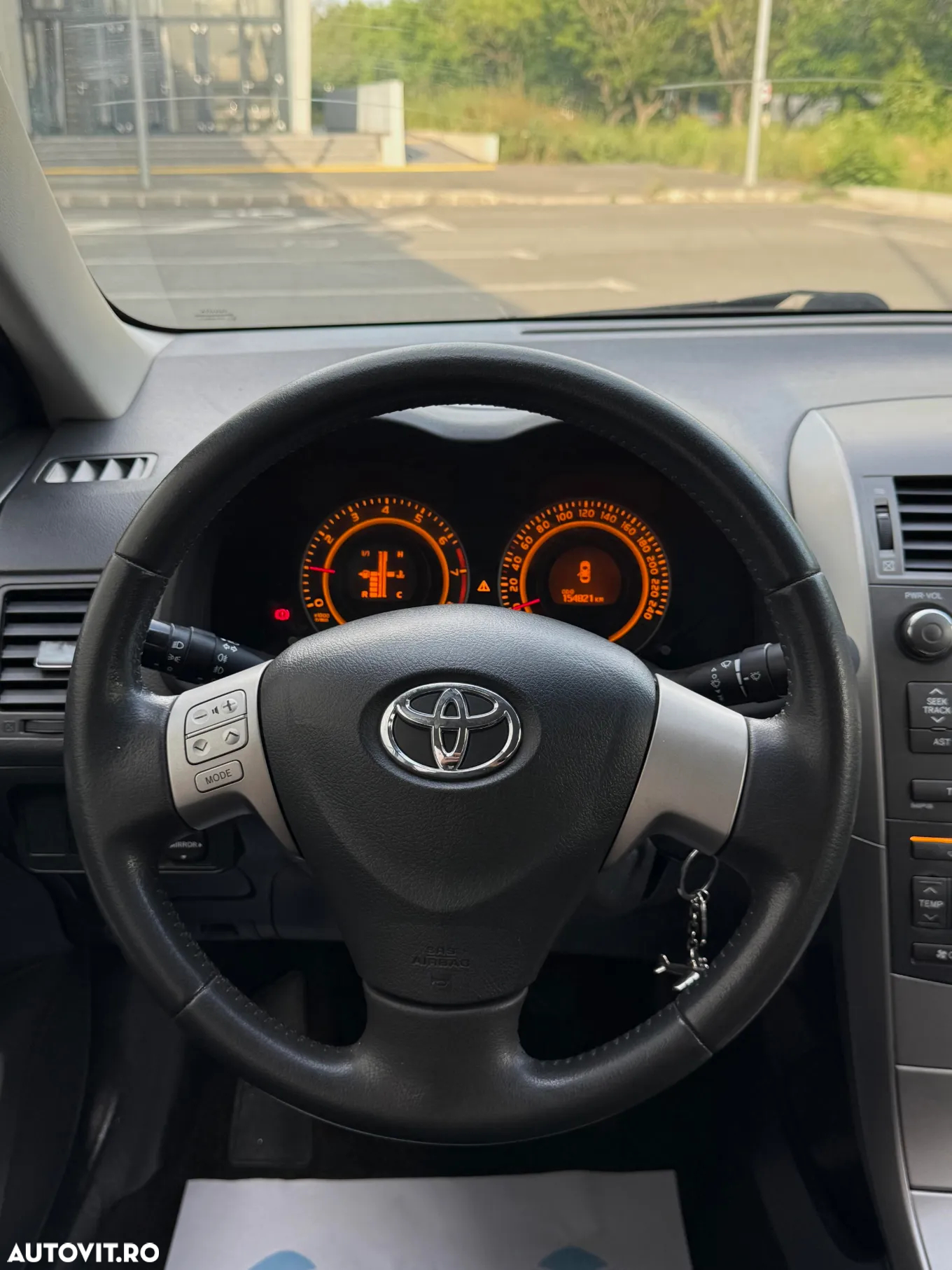 Toyota Corolla 1.4 Sdn. Terra - 8
