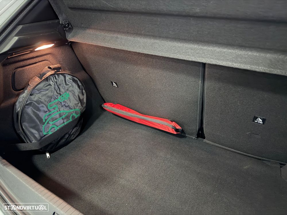 Peugeot e-208 Active Pack - 11
