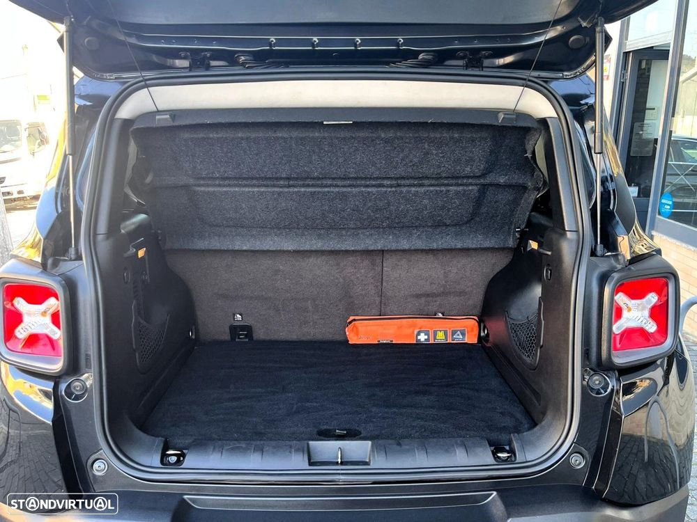 Jeep Renegade 1.6 MJD Night Eagle - 39