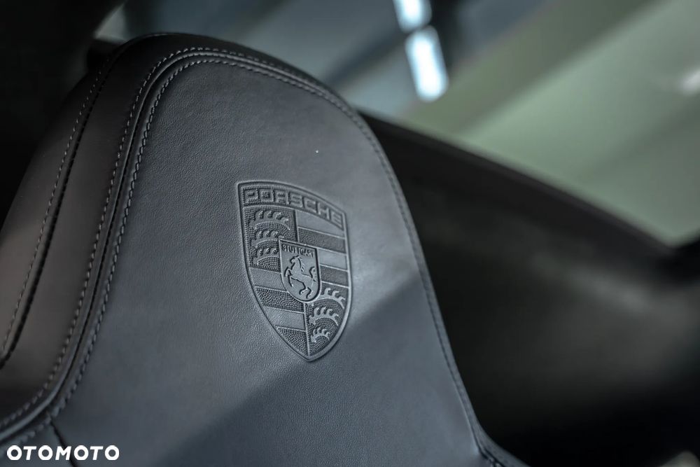 Porsche 911 Turbo S - 38