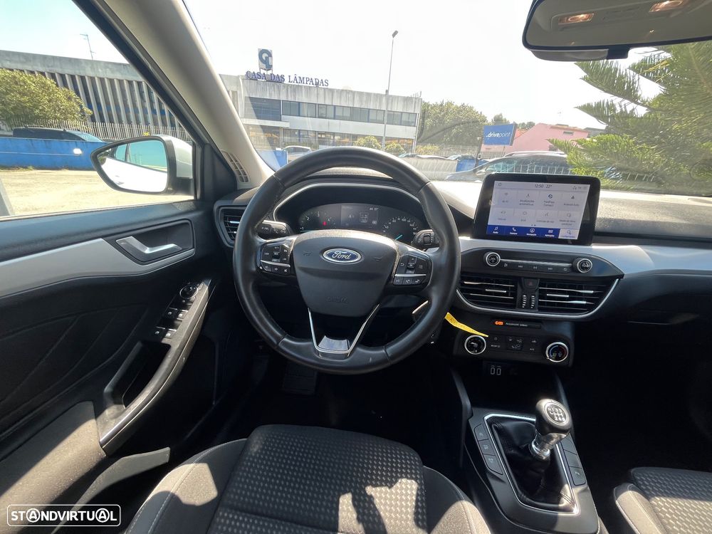 Ford Focus SW 1.5 TDCi EcoBlue Connected - 54