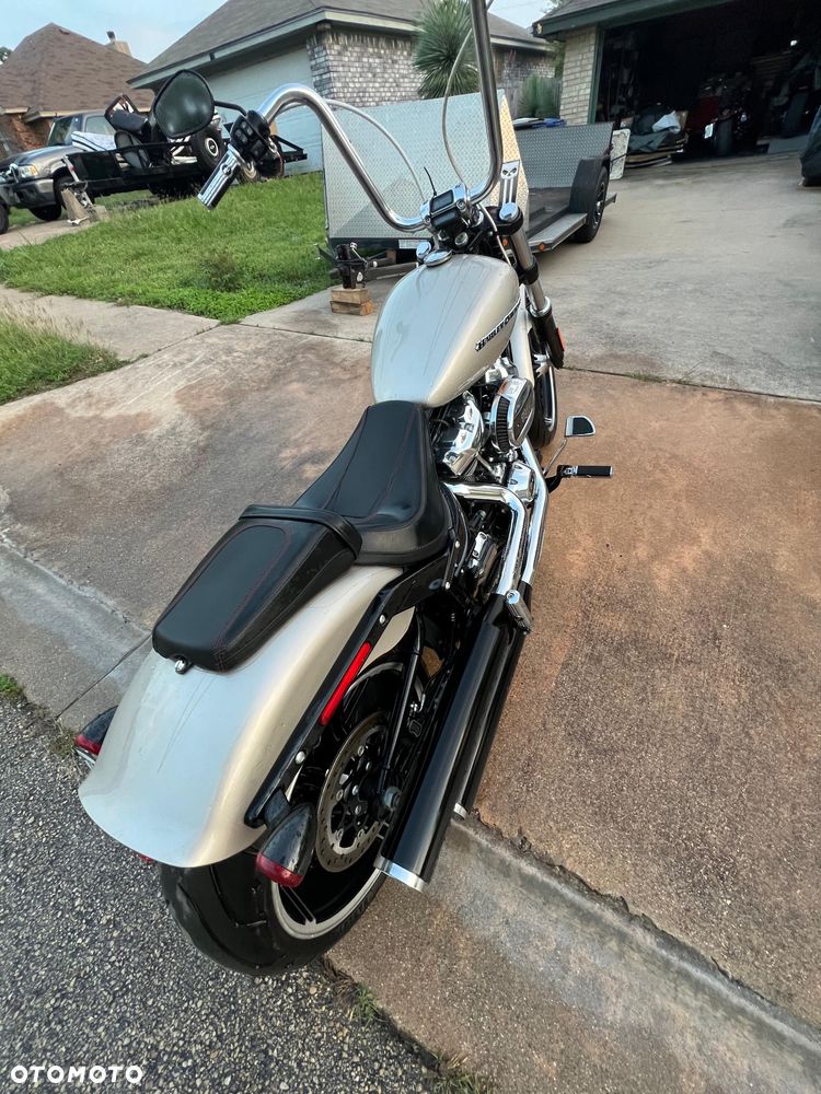 Harley-Davidson FXSB Breakout - 3