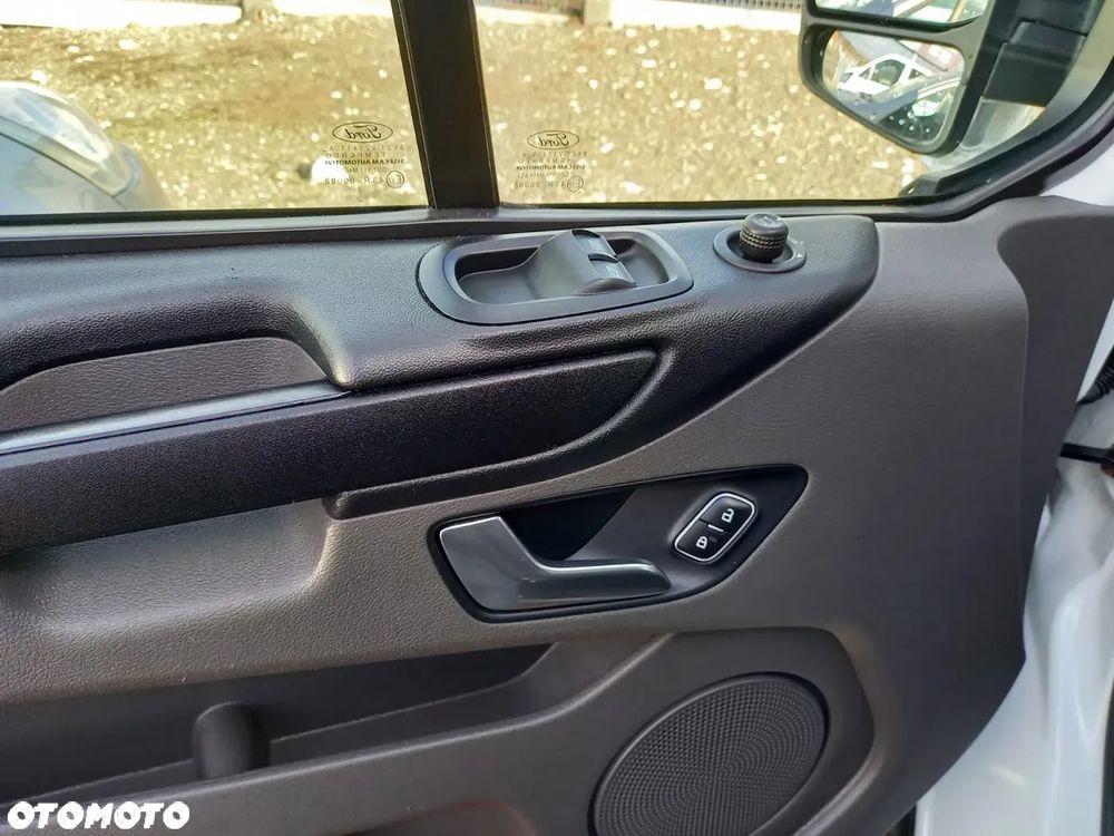 Ford Transit Custom 310 L2H1 Limited - 15