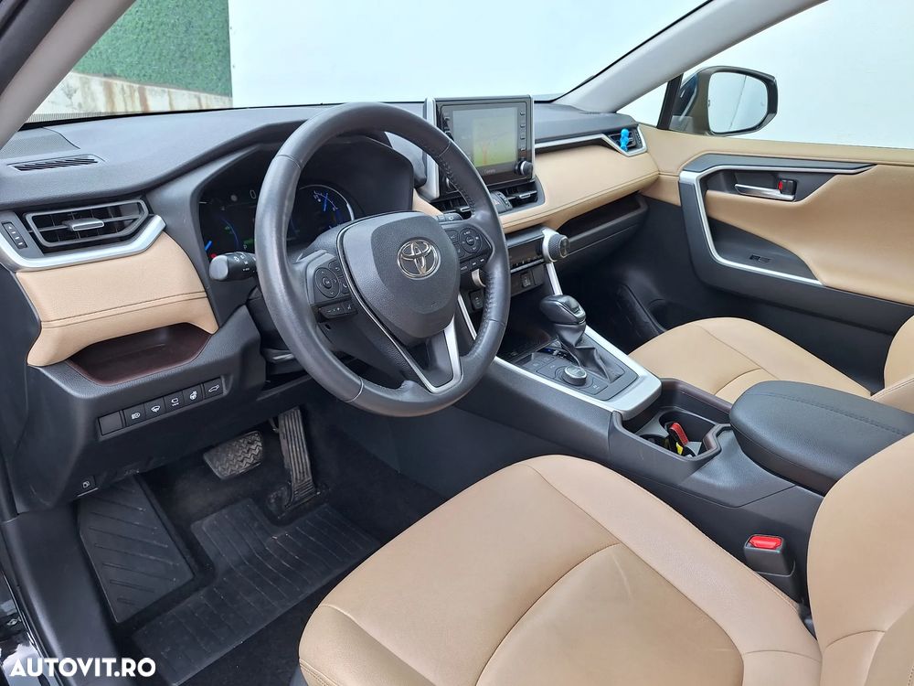 Toyota RAV4 - 4