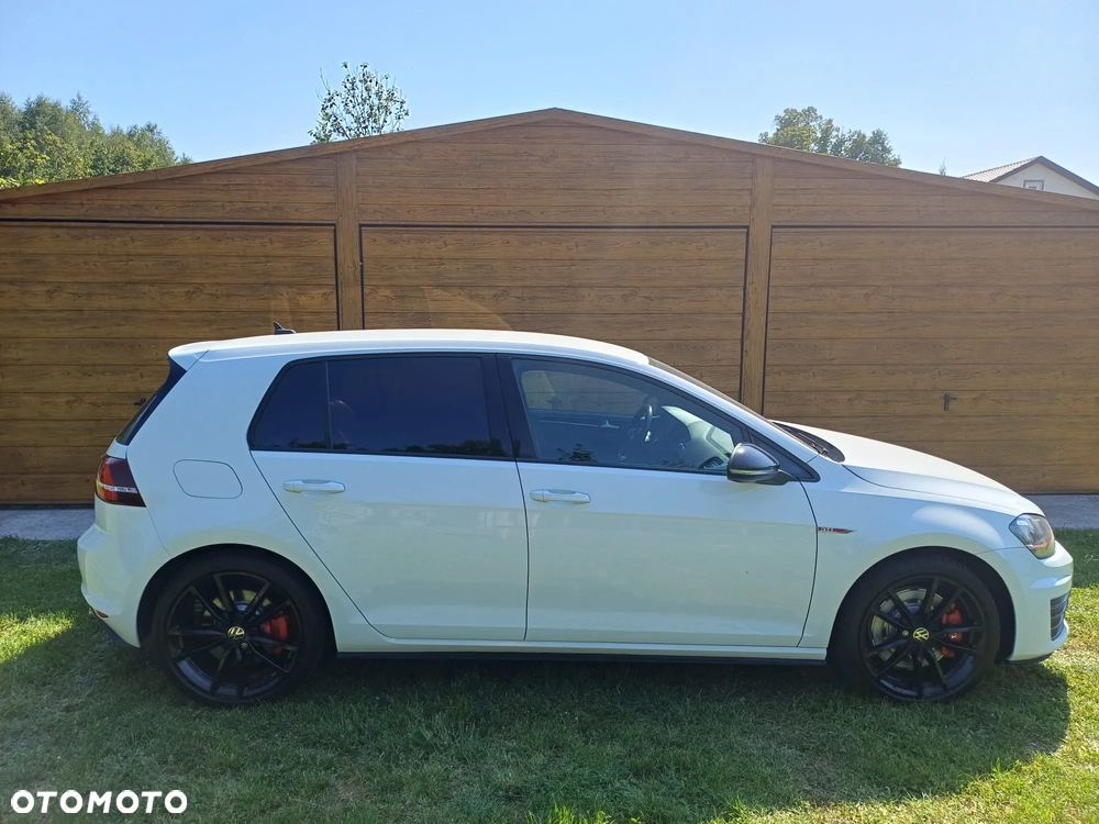Volkswagen Golf 2.0 TSI GTI - 22