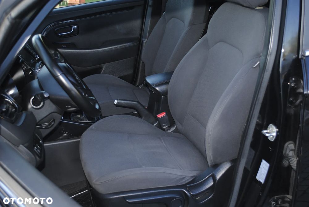 Kia Carens 1.7 CRDi 115 Dream Team Edition - 18