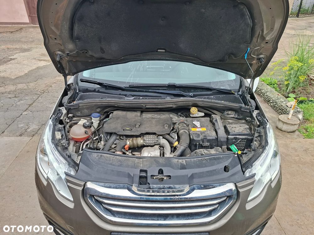 Peugeot 2008 1.6 e-HDi Allure S&S - 15