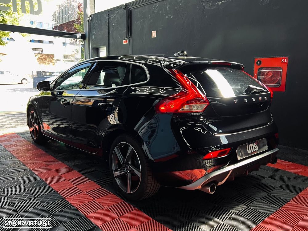Volvo V40 1.6 D2 R-Design - 11