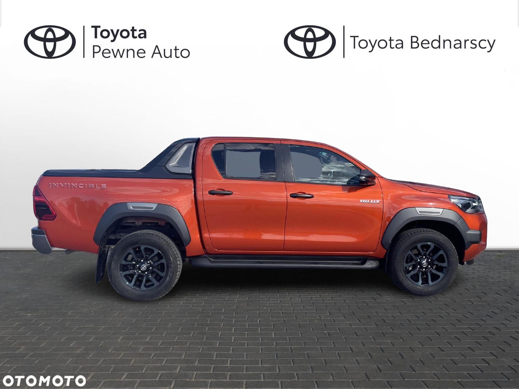 Toyota Hilux 2.8 D-4D Double Cab Invincible Sport 4x4 - 4