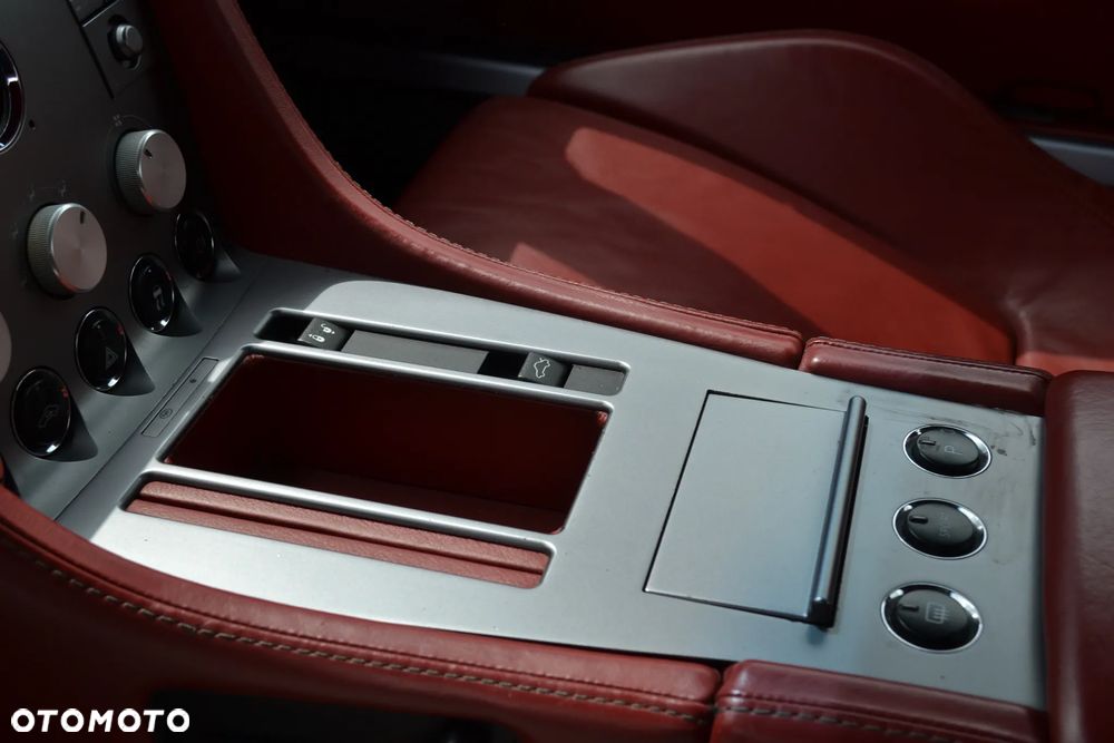 Aston Martin DB9 Touchtronic - 16
