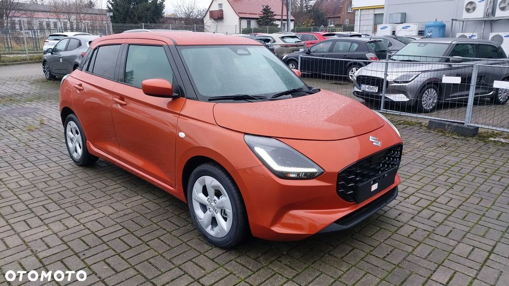 Suzuki Swift 1.2 Dualjet SHVS Premium Plus CVT - 2